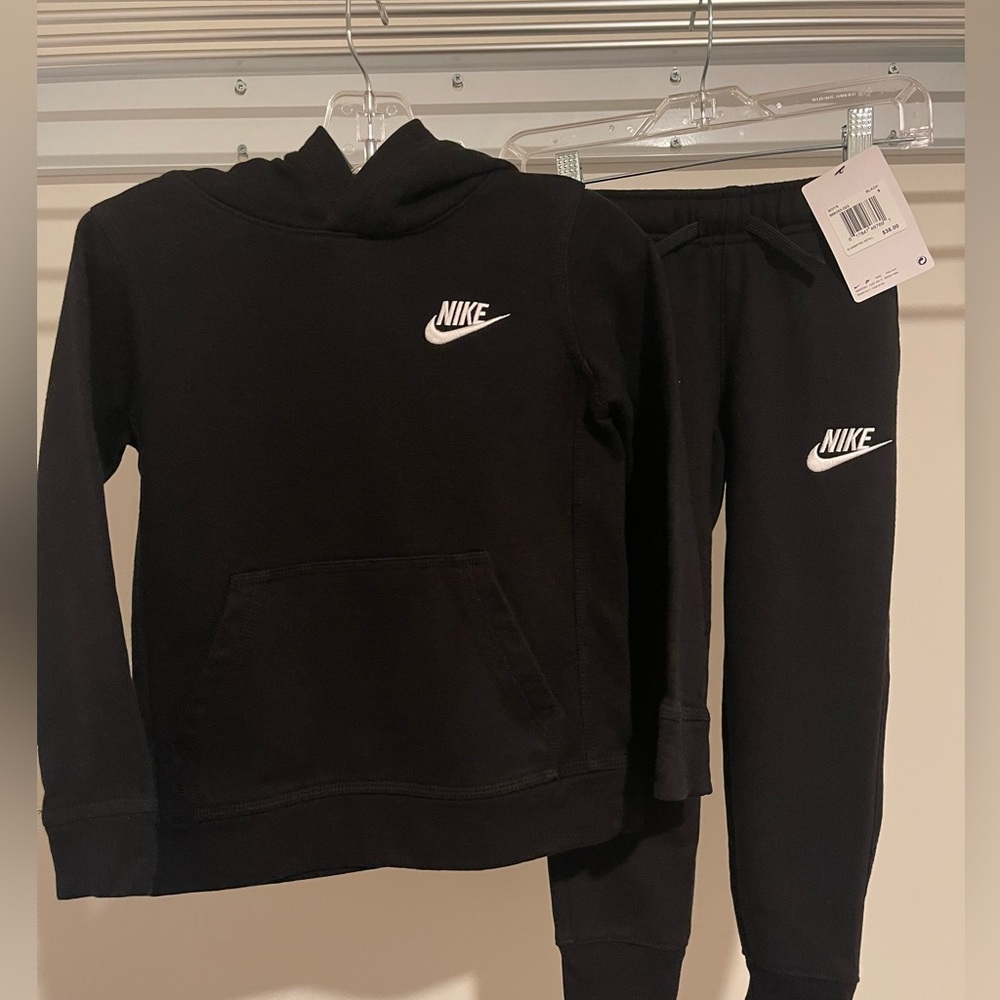 Matching Nike Hoodie & Joggers - Black in Kids 5T